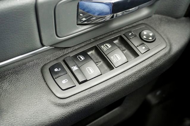 Used 2022 RAM 1500 Classic SLT image 23