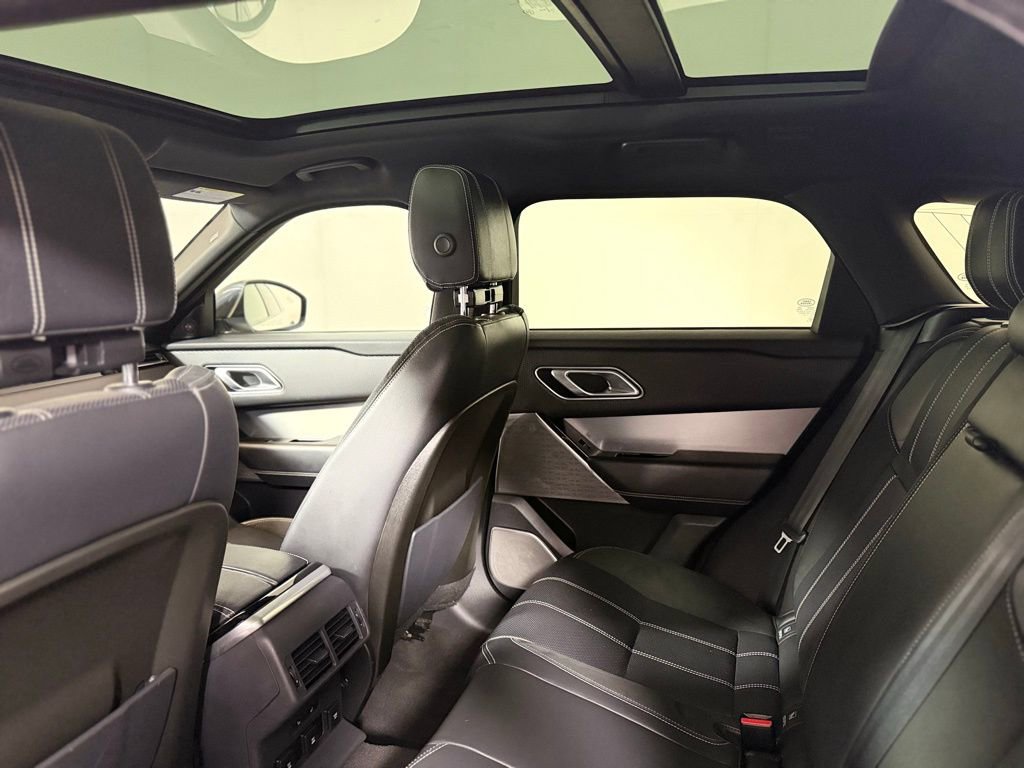 Used 2020 Land Rover Range Rover Velar R-Dynamic S image 21