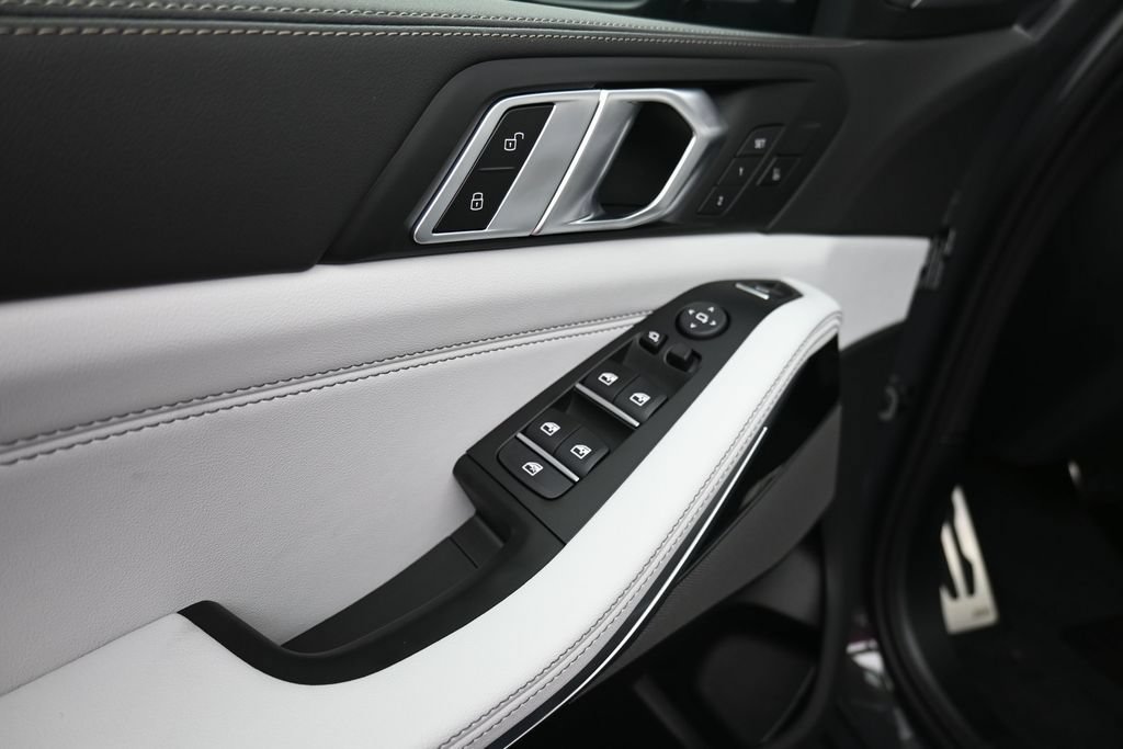 New 2026 BMW X5 M60i AWD/4WD image 9