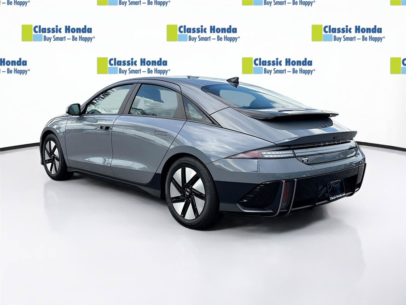 Used 2023 Hyundai Ioniq 6 SE w/ Cargo Package RWD image 5