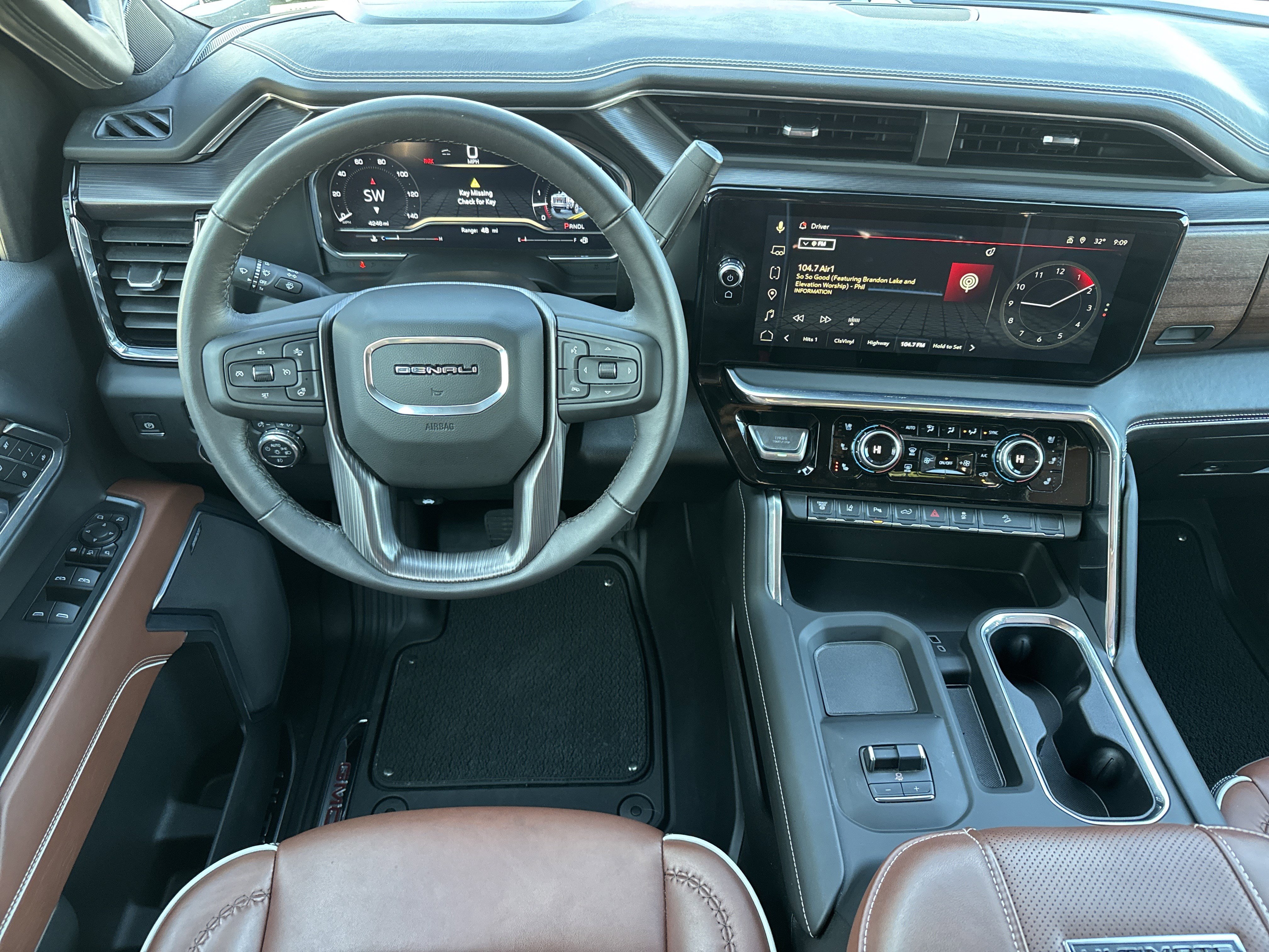 Used 2025 GMC Sierra 2500 Denali Ultimate image 18