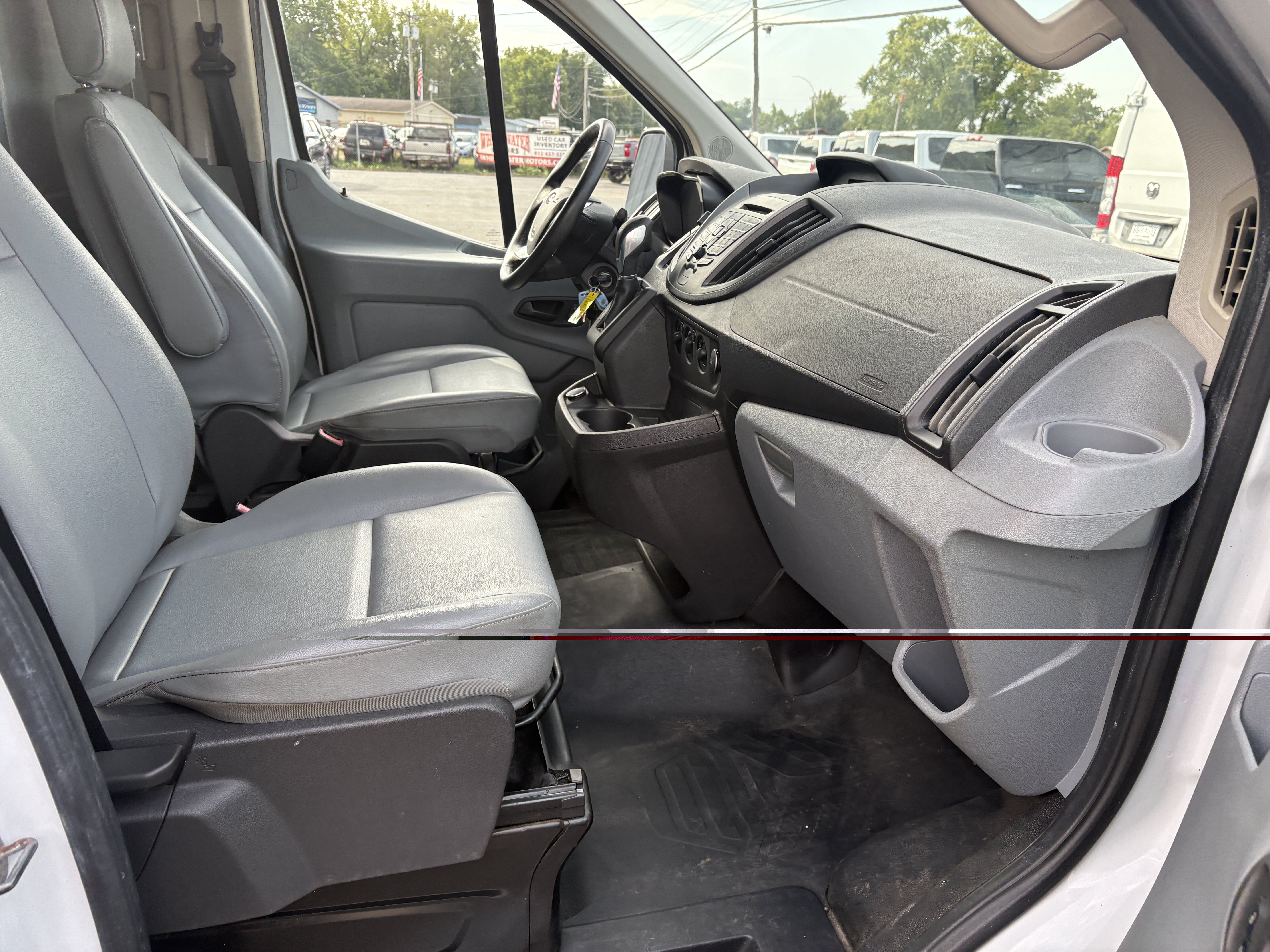 Used 2017 Ford Transit 150 130 Low Roof RWD image 23
