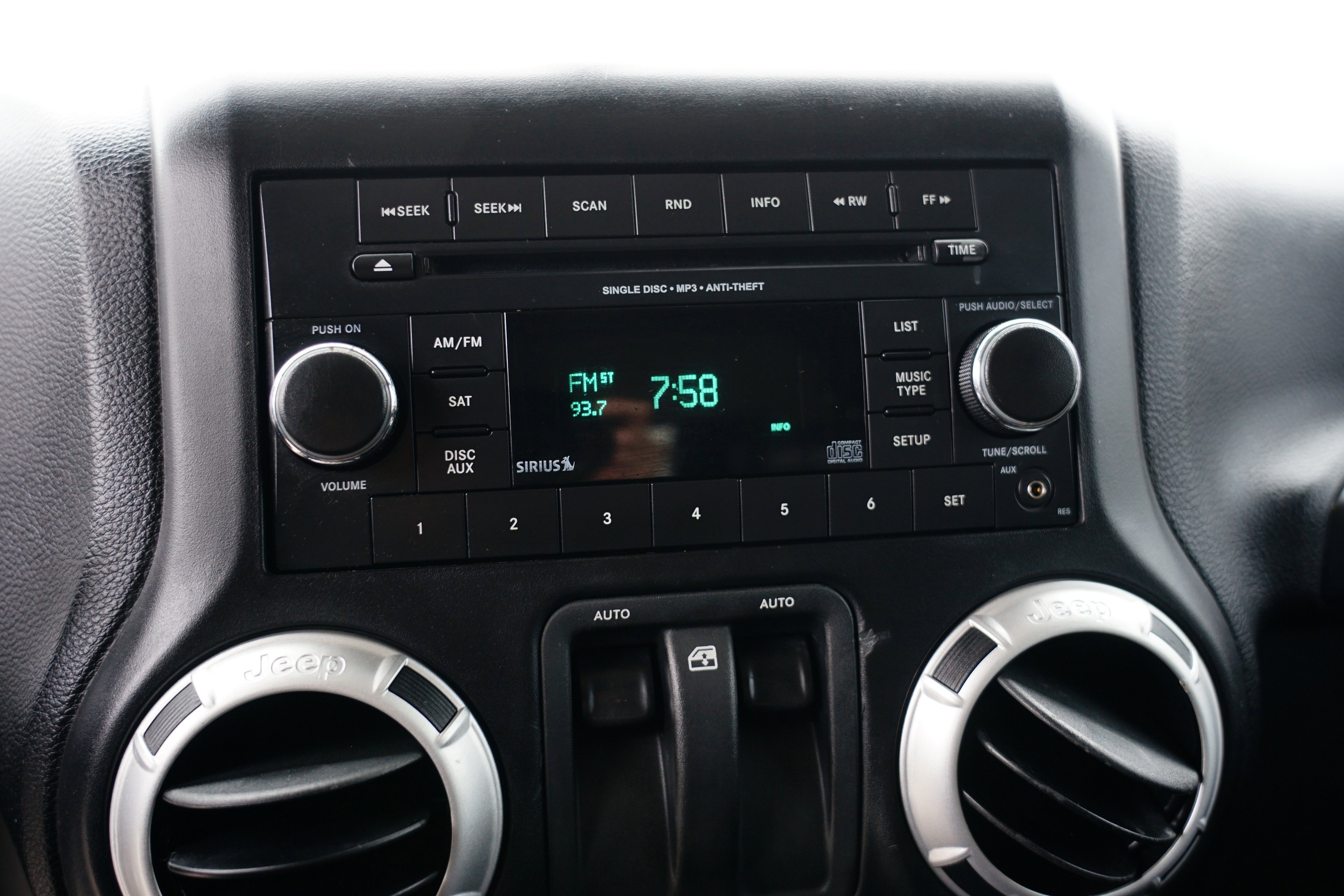 Used 2012 Jeep Wrangler Sahara w/ Dual Top Group AWD/4WD image 23