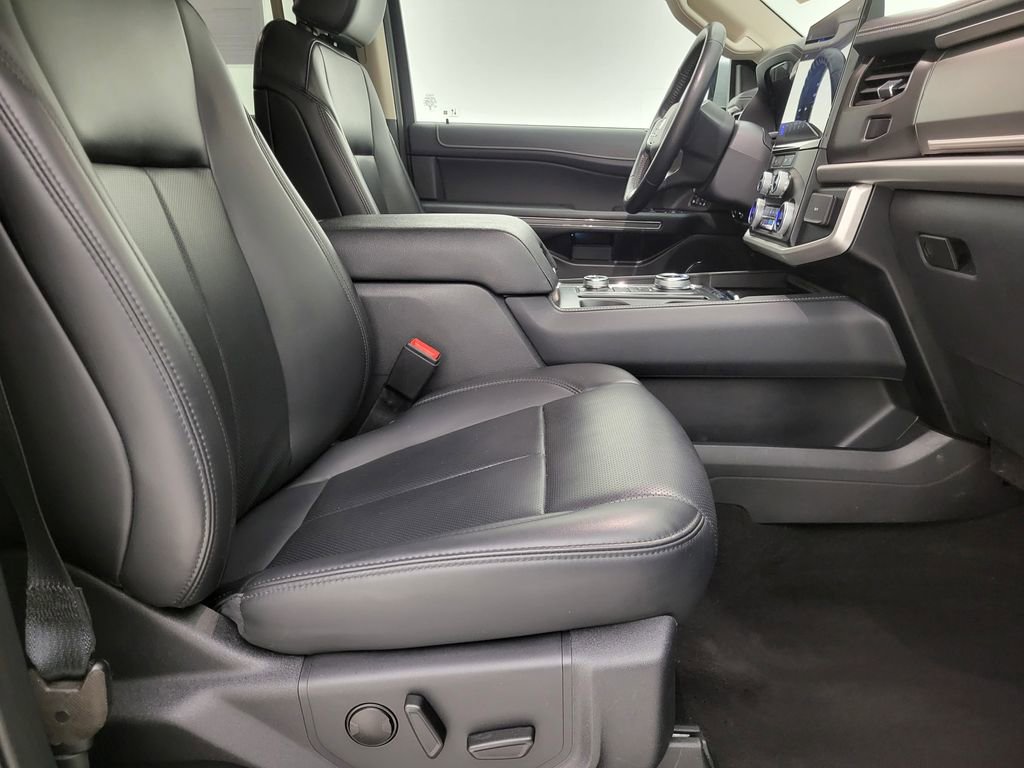 Used 2024 Ford Expedition Max XLT image 21