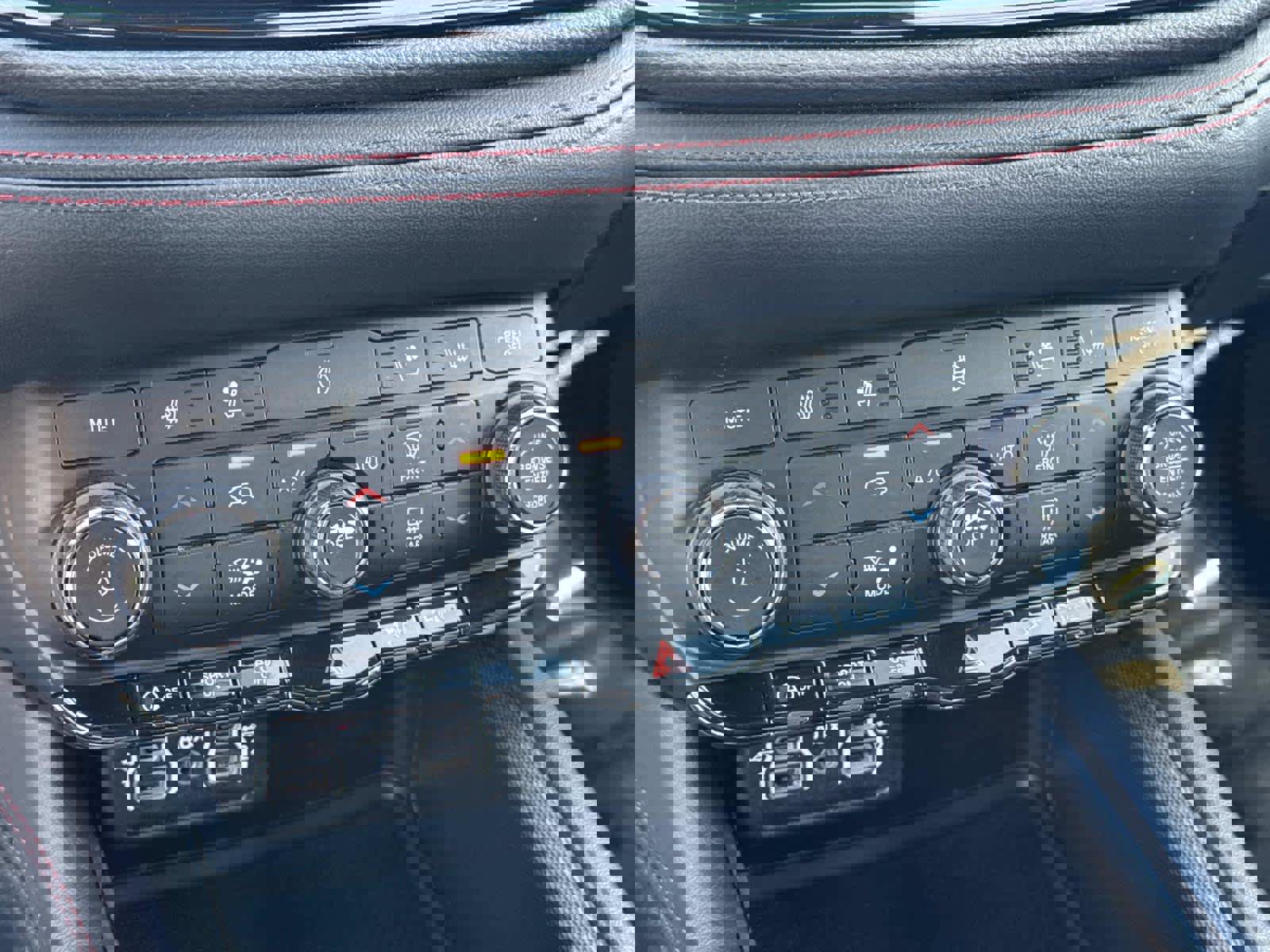 Used 2024 Dodge Durango GT image 26