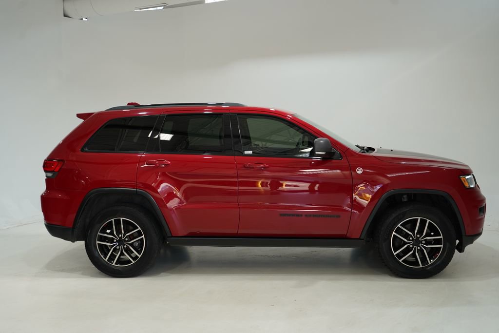 Used 2019 Jeep Grand Cherokee Trailhawk w/ Trailhawk Luxury Group image 8