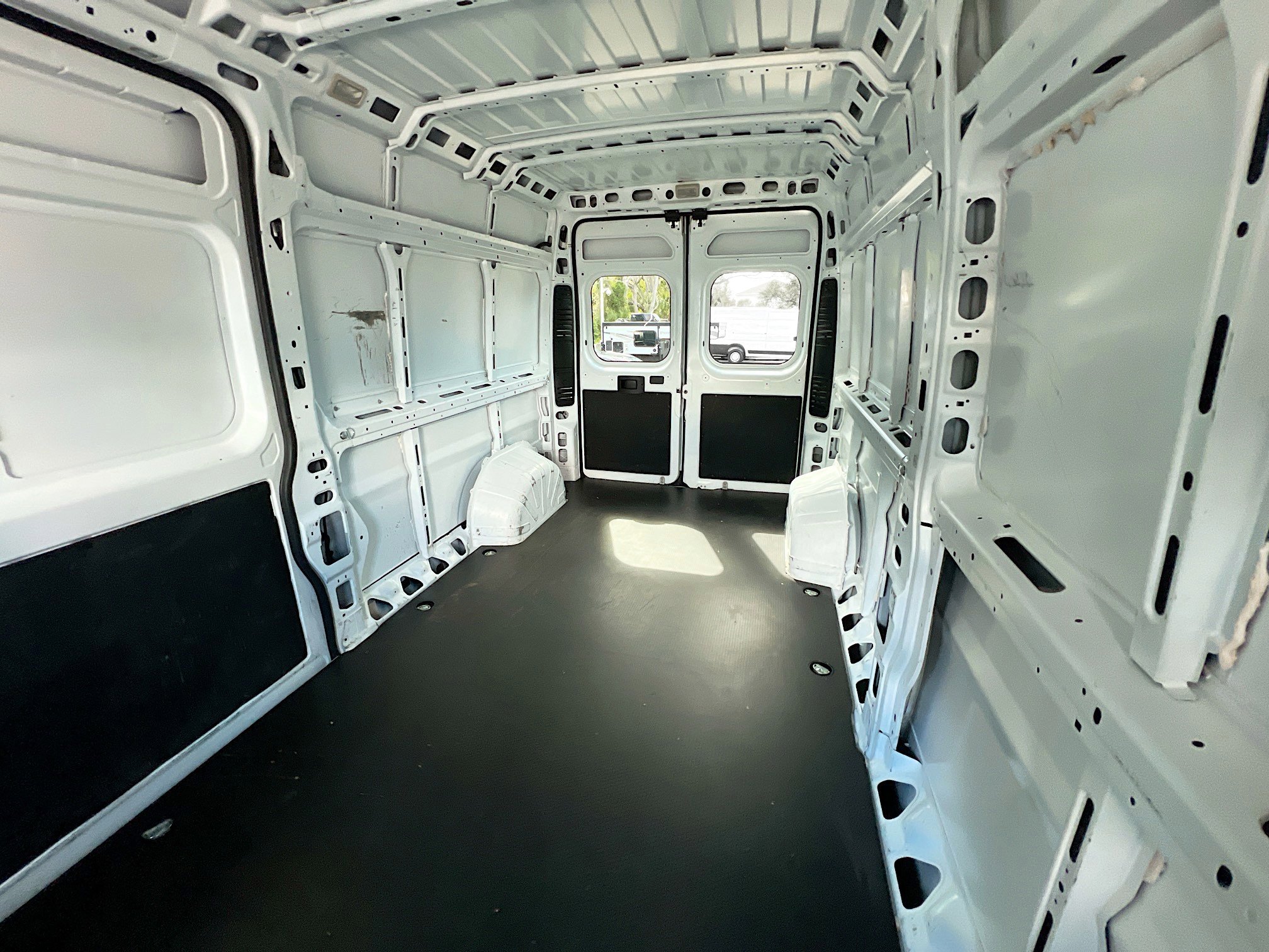 Used 2023 RAM ProMaster 2500 FWD image 30