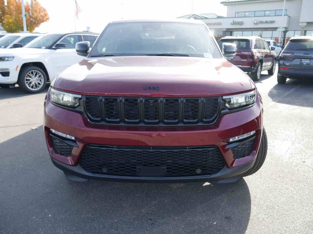 New 2025 Jeep Grand Cherokee Limited w/ Luxury Tech Group II image 2