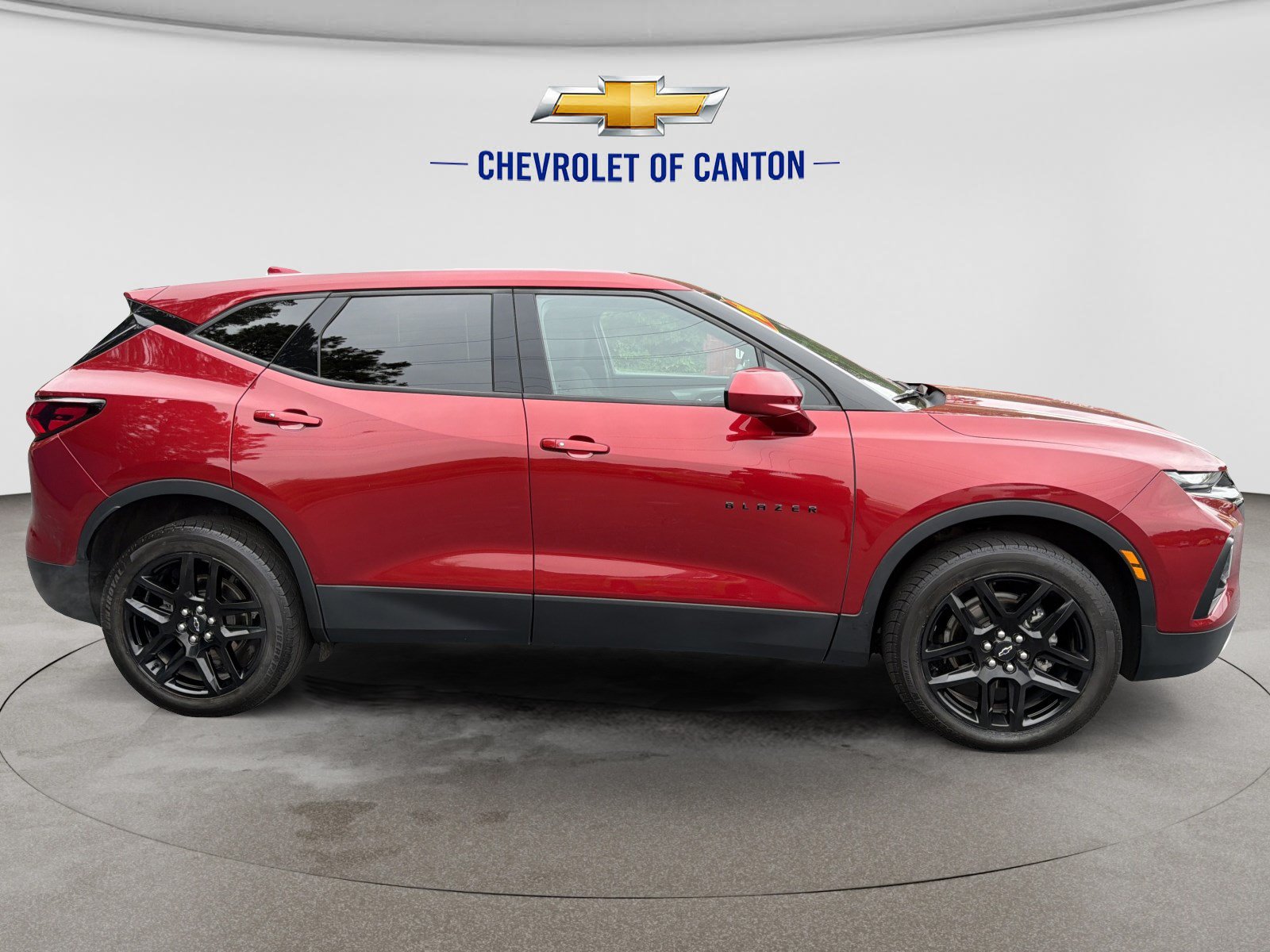 Used 2021 Chevrolet Blazer LT w/ LPO, Black Accent Package FWD image 4