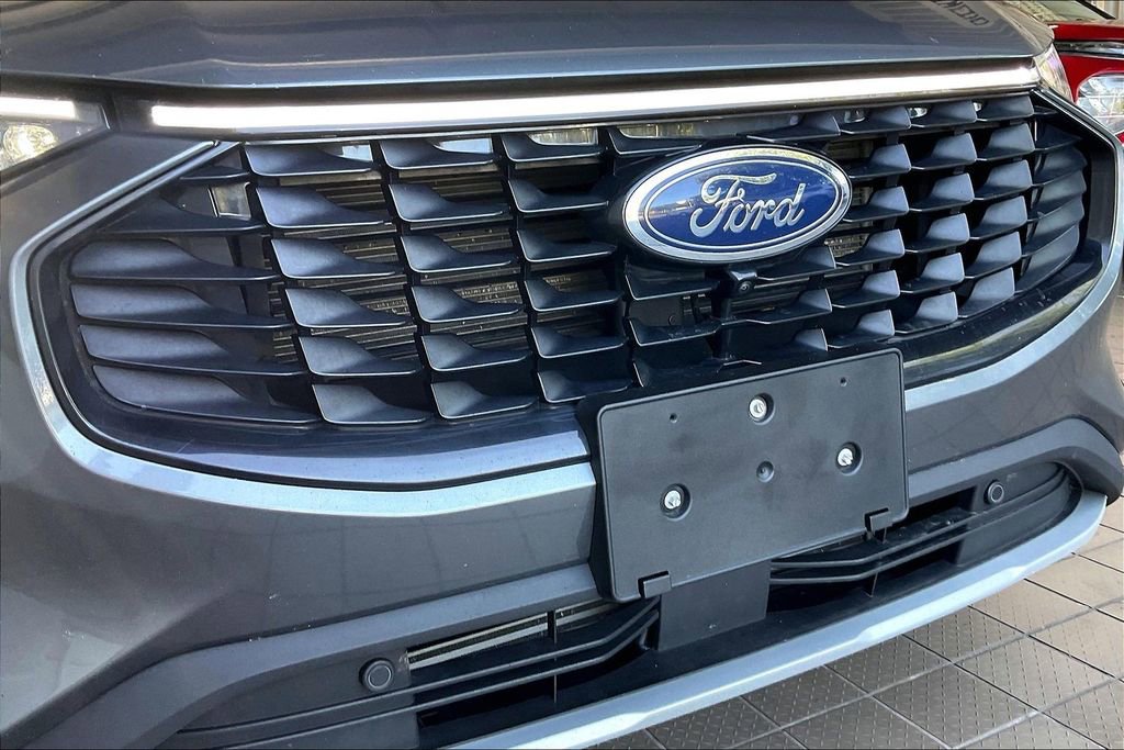 Used 2024 Ford Escape Platinum AWD/4WD image 26