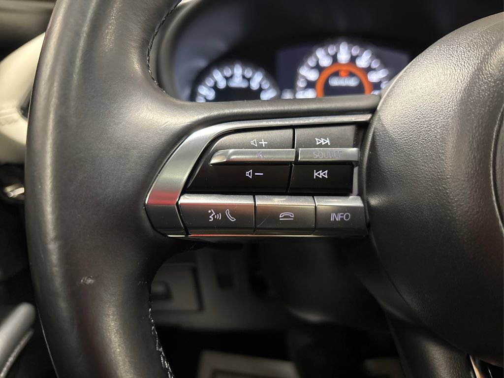 Used 2022 MAZDA MAZDA3 s image 28