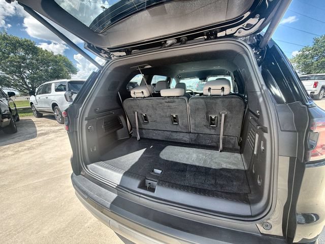 Certified 2026 GMC Acadia Elevation w/ Elevation Premium Package FWD image 25