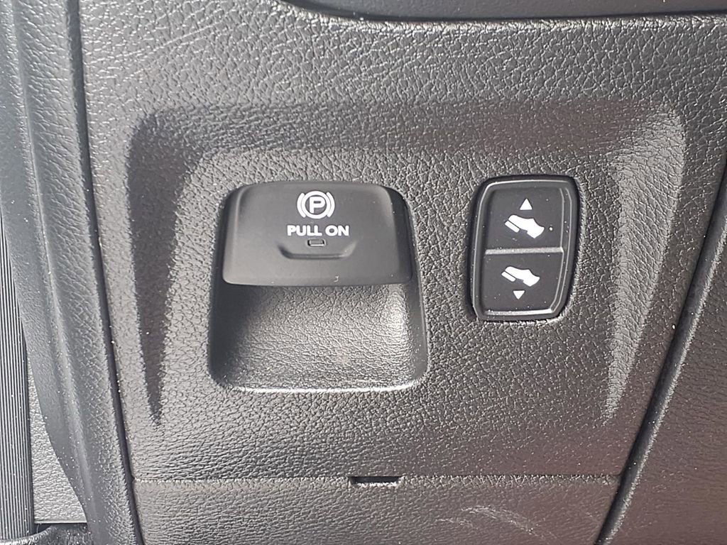Used 2022 RAM 1500 Limited AWD/4WD image 10