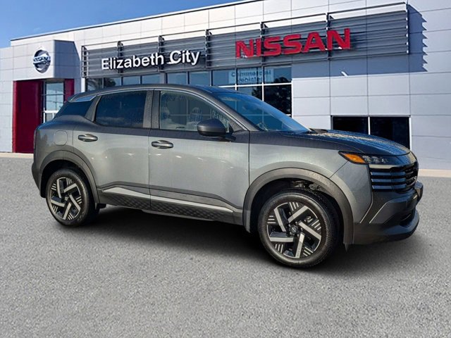 Used 2025 Nissan Kicks SV image 1