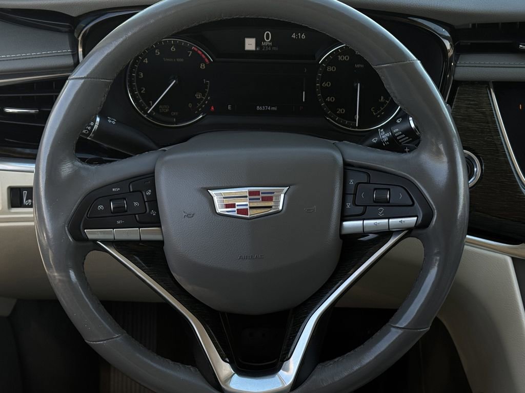 Used 2020 Cadillac XT6 Premium Luxury FWD image 13