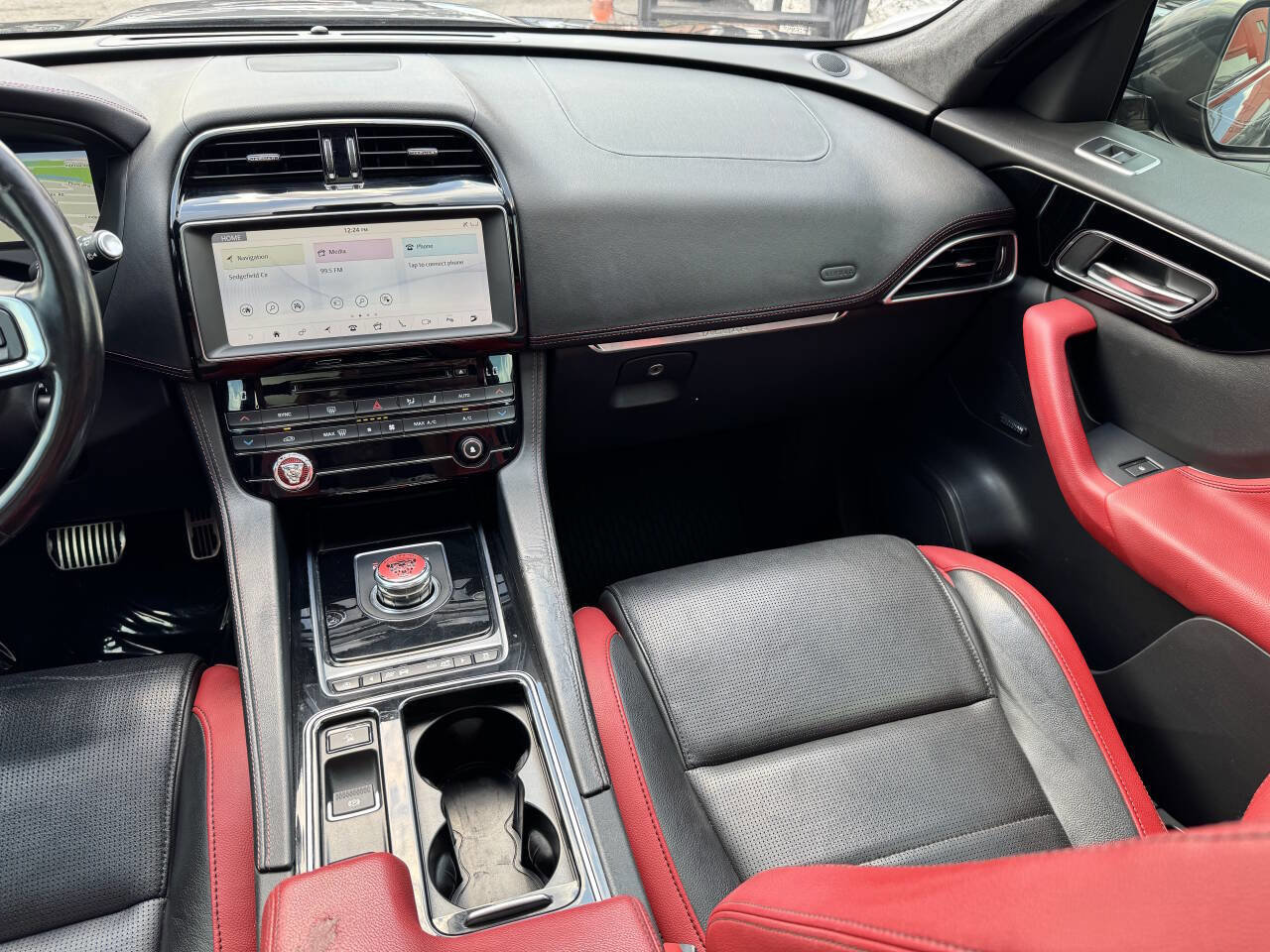 Used 2019 Jaguar F-PACE S image 15
