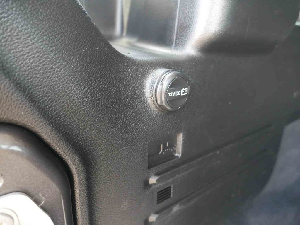 Used 2024 Jeep Wrangler Unlimited Rubicon AWD/4WD image 10