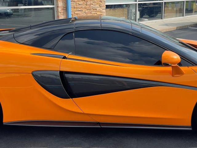 Used 2019 McLaren 570S Spider RWD image 19