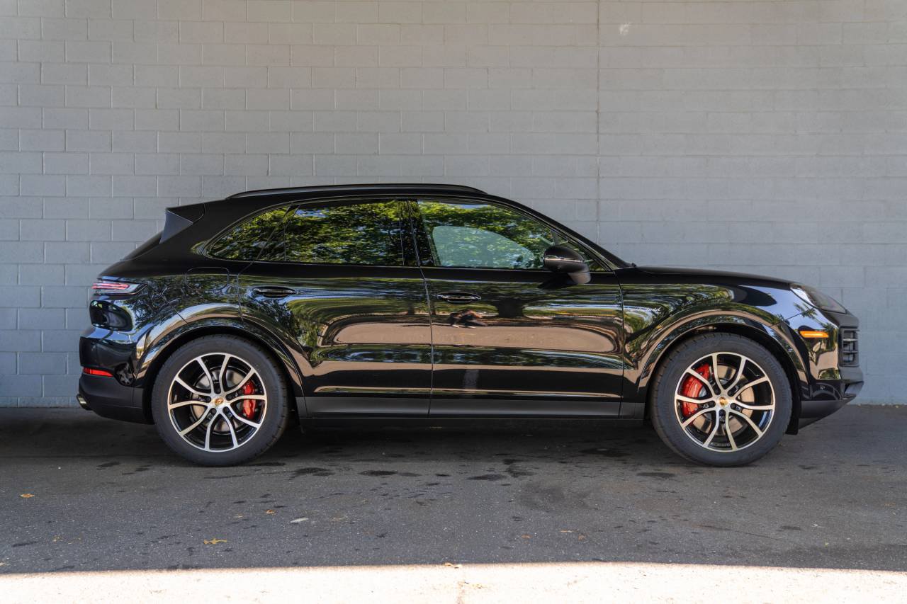 New 2026 Porsche Cayenne S AWD/4WD image 9