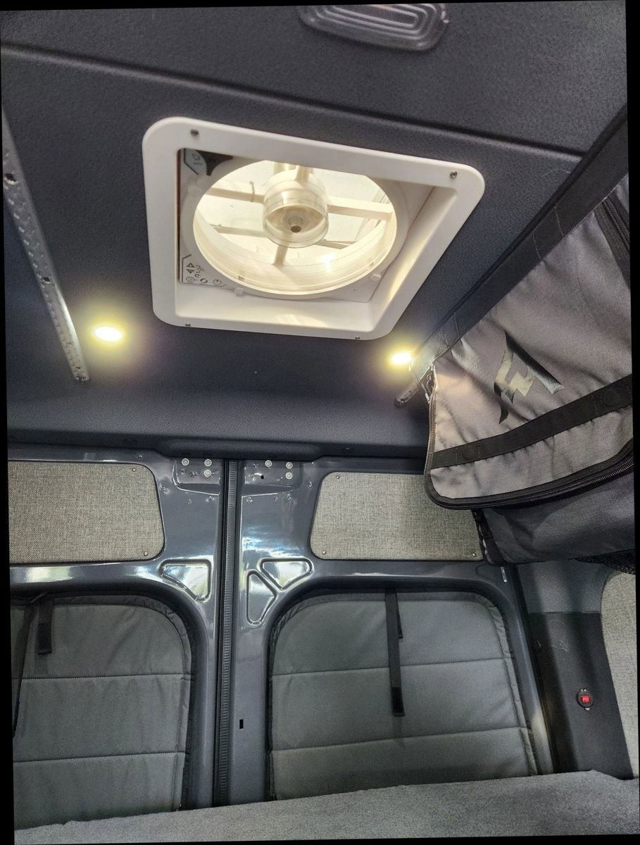 Used 2022 Mercedes-Benz Sprinter 2500 image 48