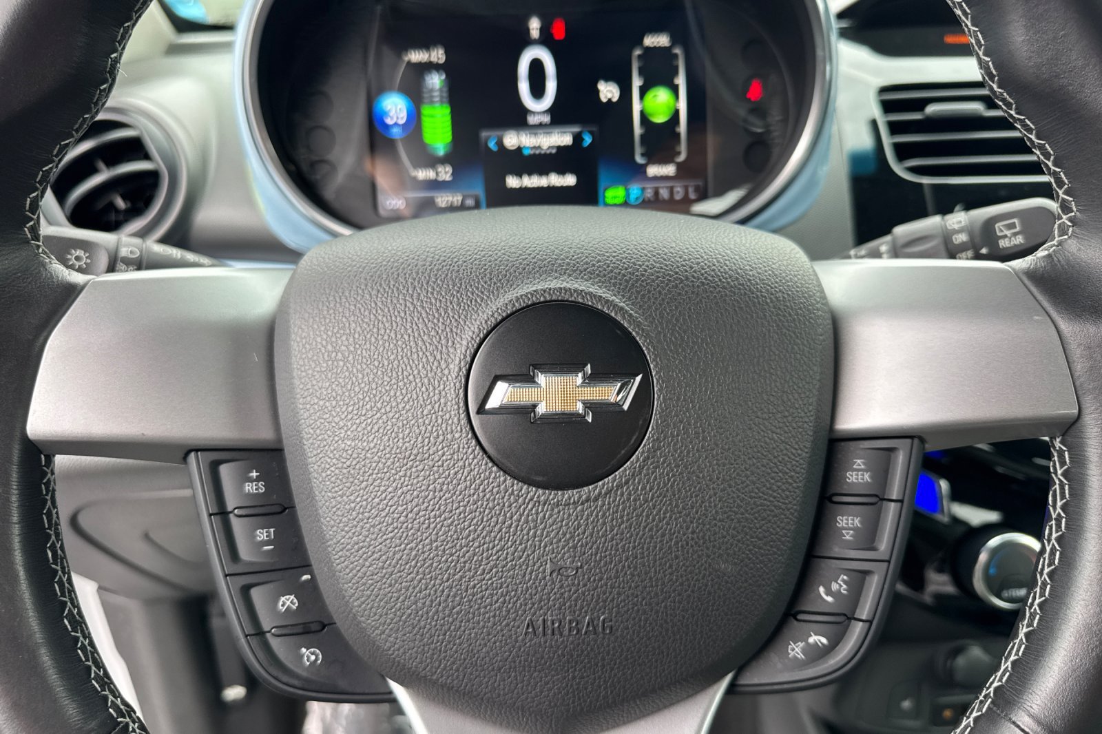 Used 2014 Chevrolet Spark LT FWD image 35