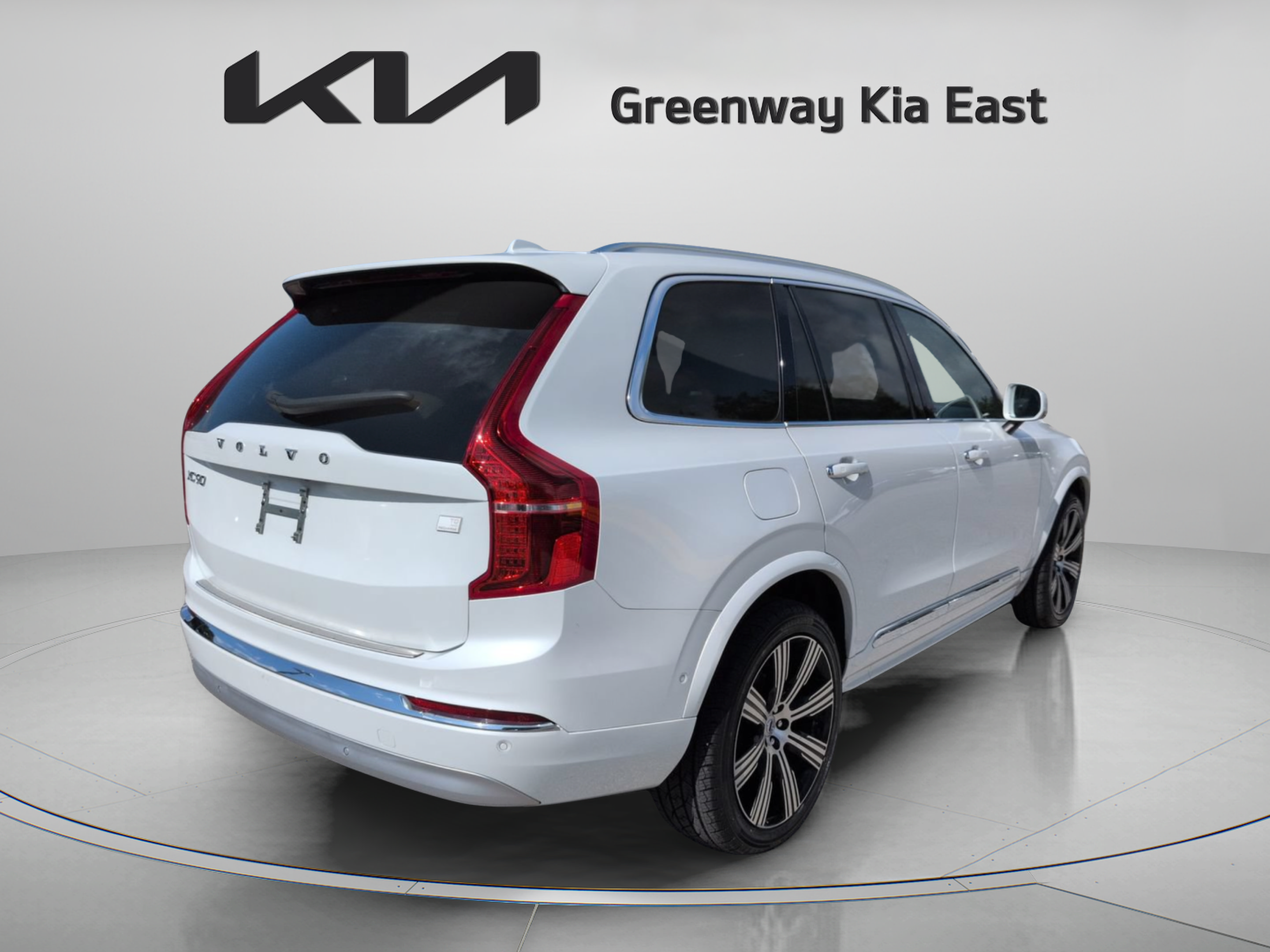 Used 2022 Volvo XC90 T8 Inscription w/ Advanced Package AWD/4WD image 6