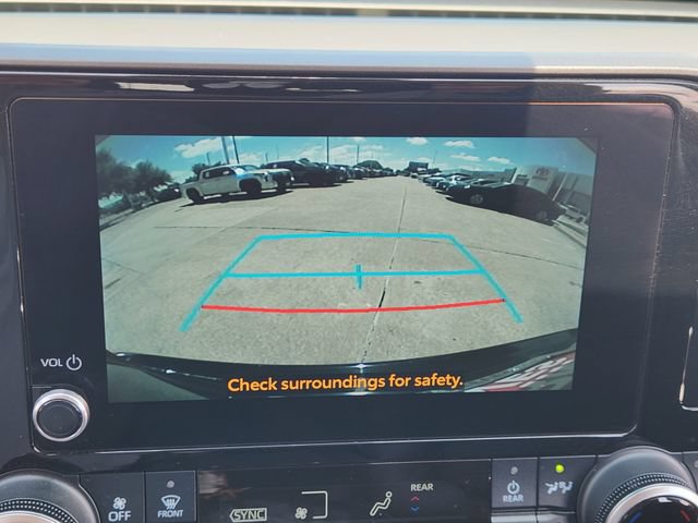 Used 2023 Toyota Highlander XLE FWD image 13