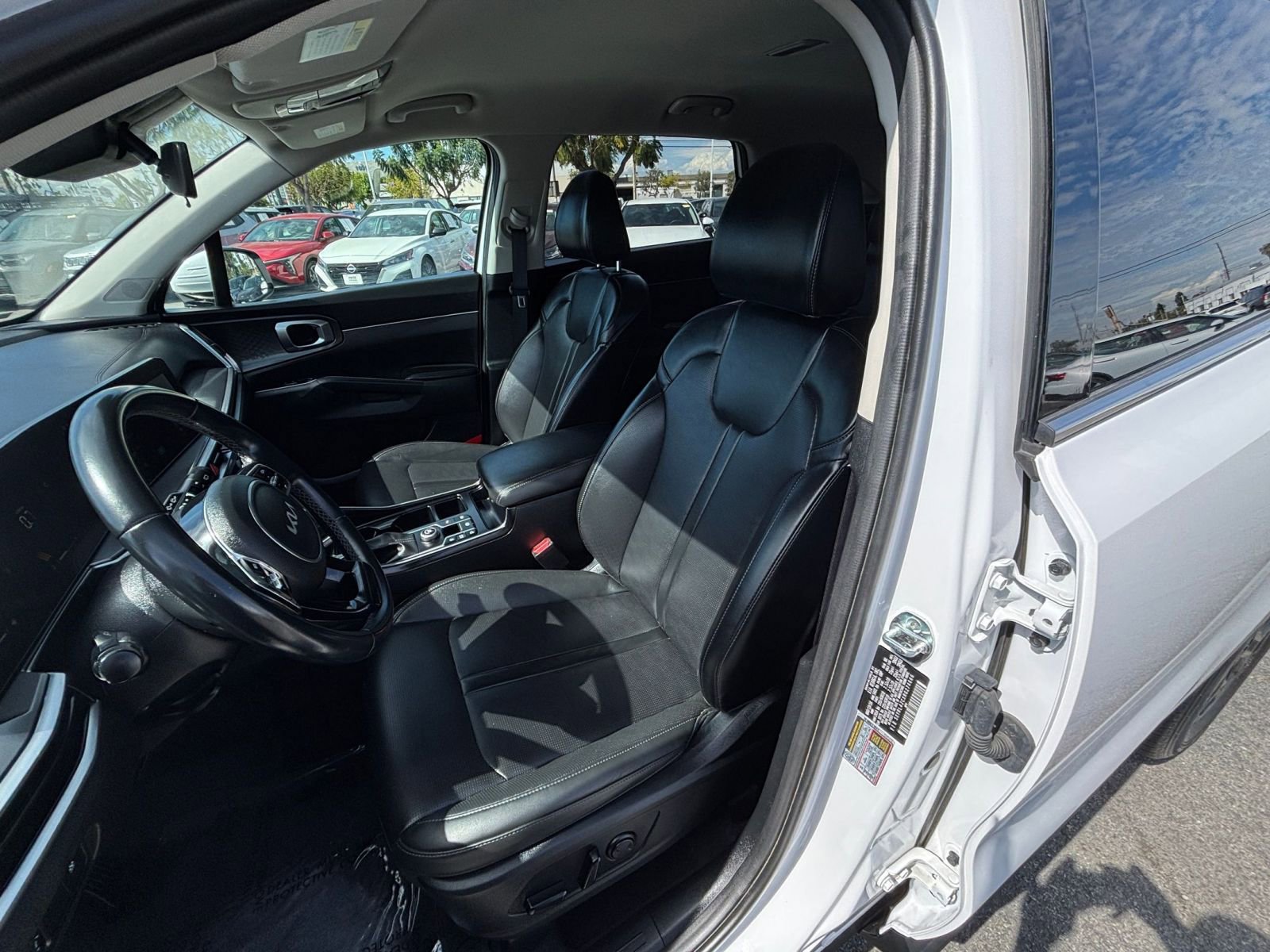Used 2024 Kia Sorento S image 39