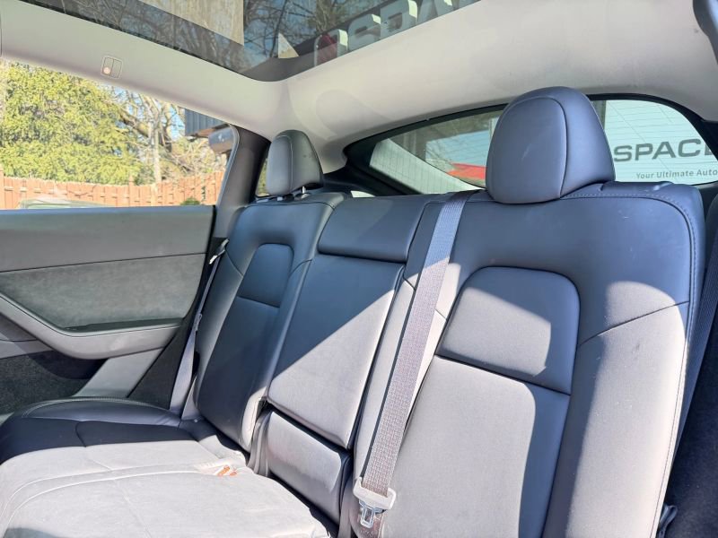 Used 2024 Tesla Model Y Long Range image 15