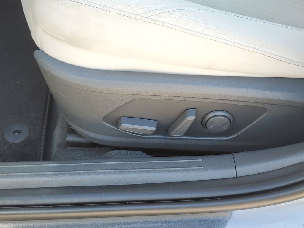 Used 2023 Hyundai Sonata SEL w/ Preferred Accessory Package FWD image 7