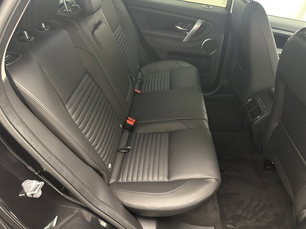 Used 2025 Land Rover Discovery Sport S image 11