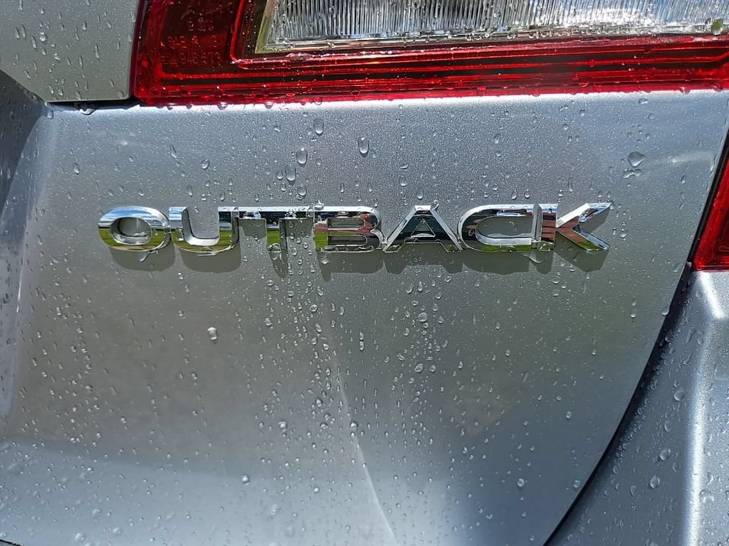Used 2019 Subaru Outback 2.5i Limited AWD/4WD image 4