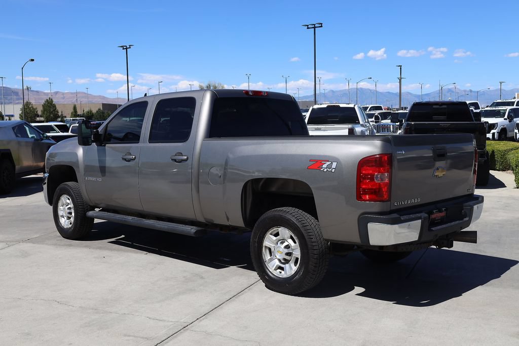 Used 2007 Chevrolet Silverado 2500 LTZ w/ Safety Package AWD/4WD image 4