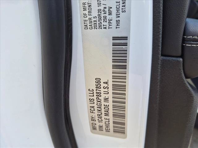 Used 2023 Jeep Grand Cherokee L Altitude AWD/4WD image 21