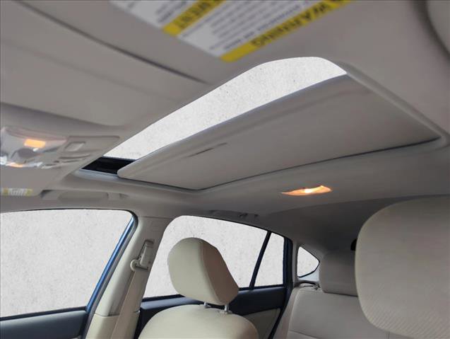 Used 2014 Subaru Crosstrek 2.0i Premium w/ Moonroof Package image 16