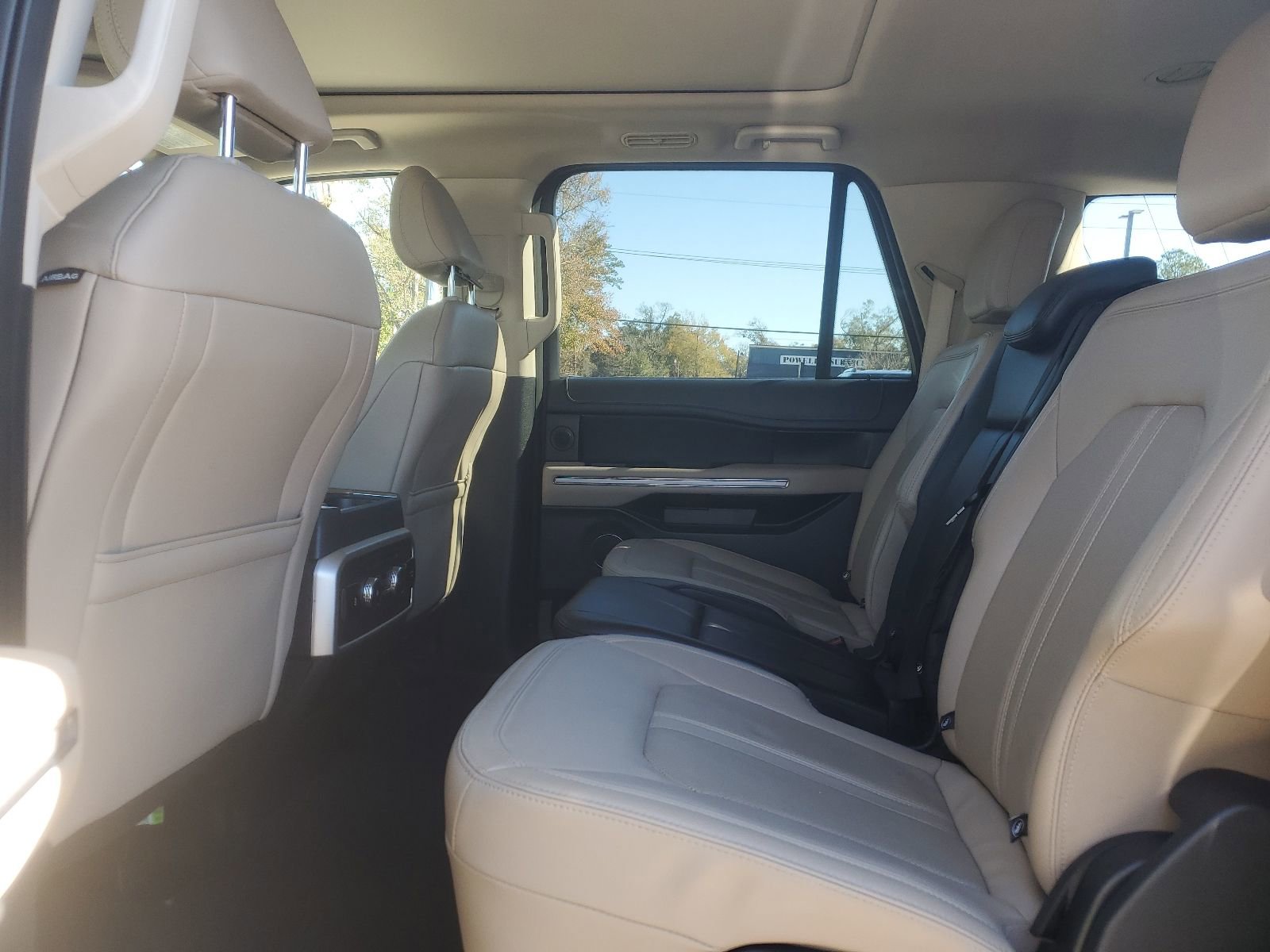 Used 2024 Ford Expedition Max Limited image 13