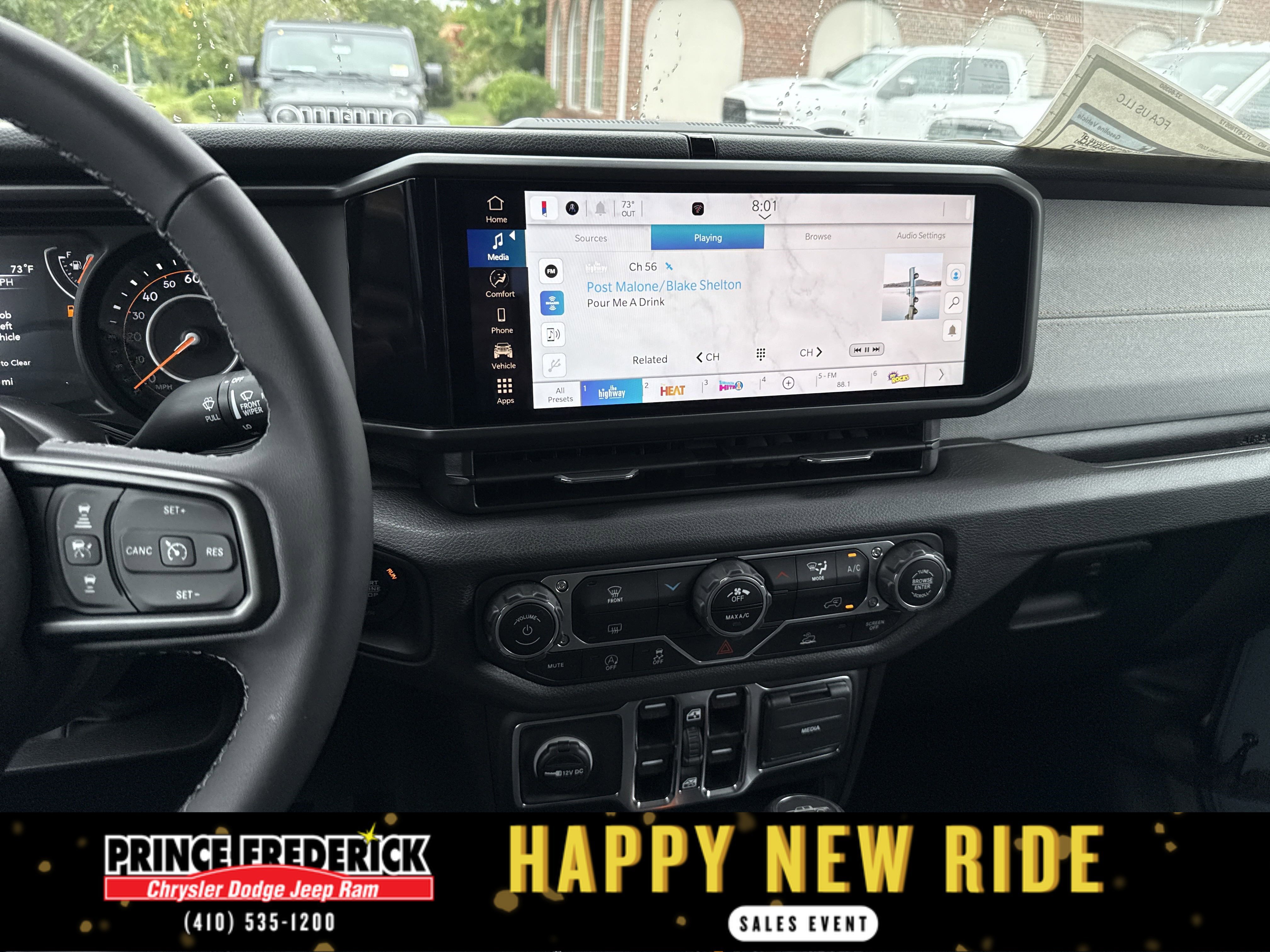 New 2025 Jeep Gladiator Sport image 18