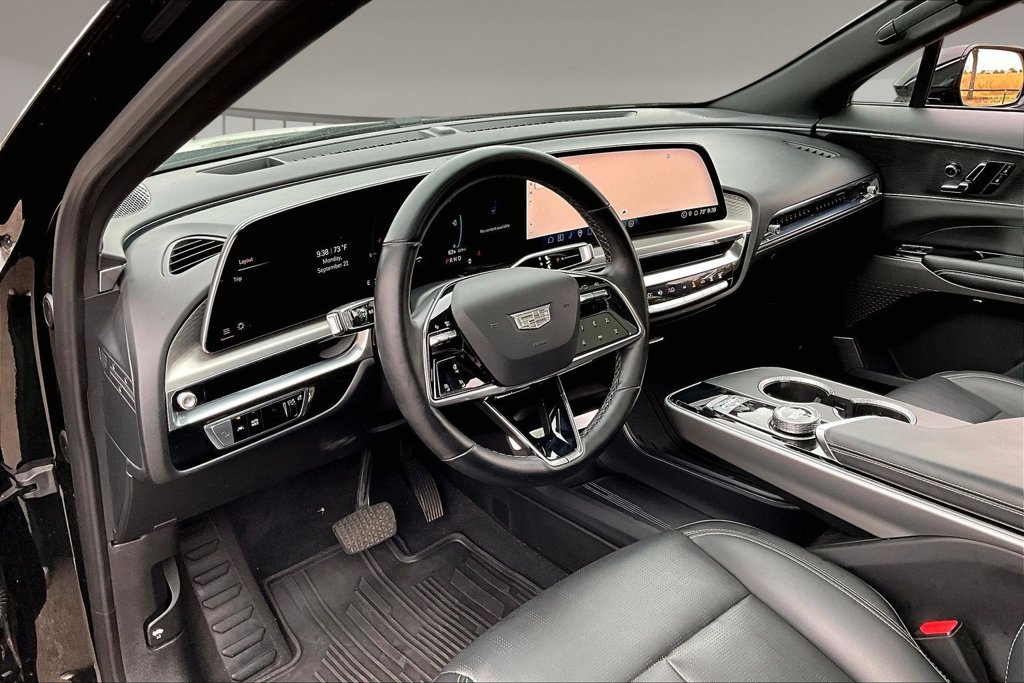 Certified 2024 Cadillac Lyriq Luxury RWD image 13
