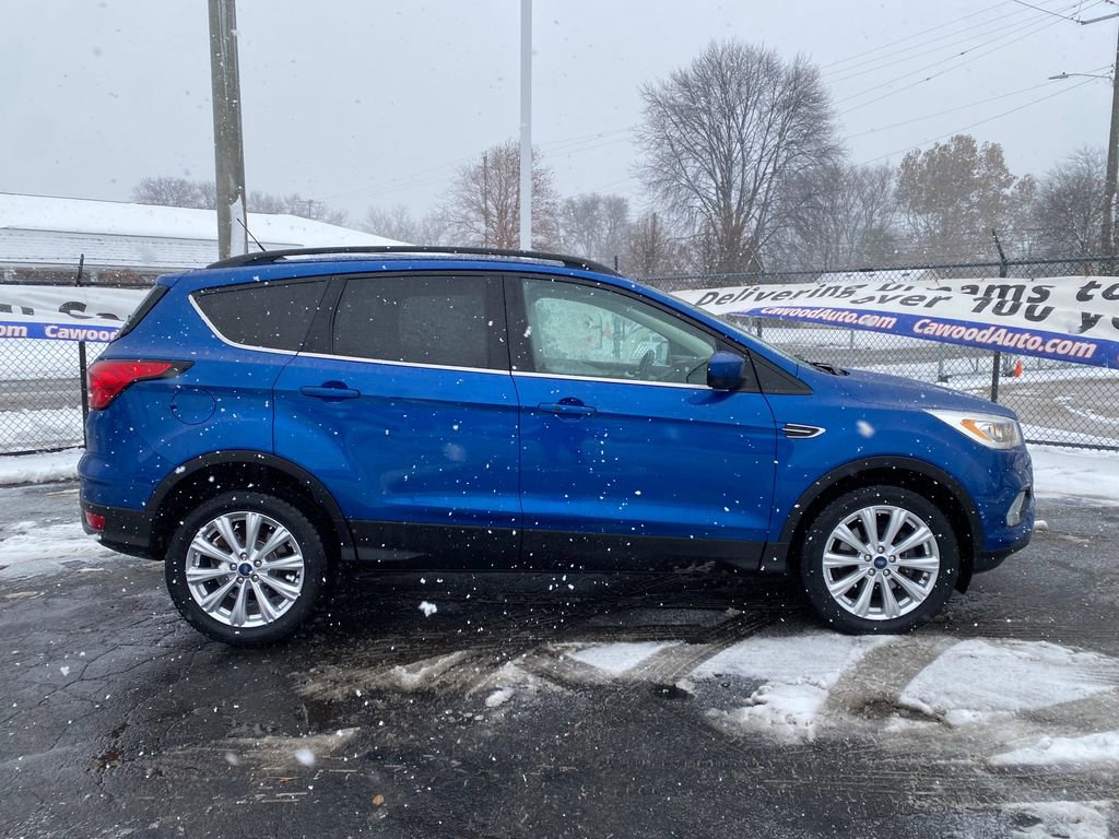 Used 2019 Ford Escape SEL image 2