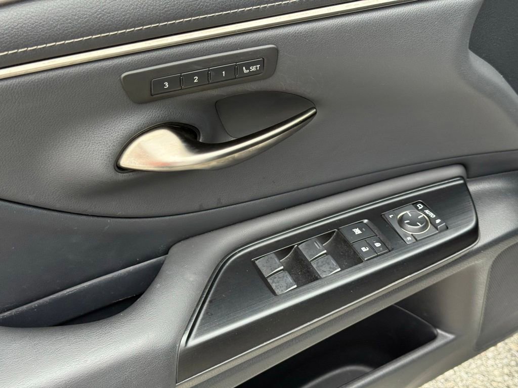 Certified 2020 Lexus ES 350 F Sport w/ Accessory Package 2 image 23