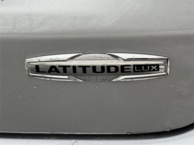 Used 2022 Jeep Compass Latitude w/ Sun and Sound Group image 11