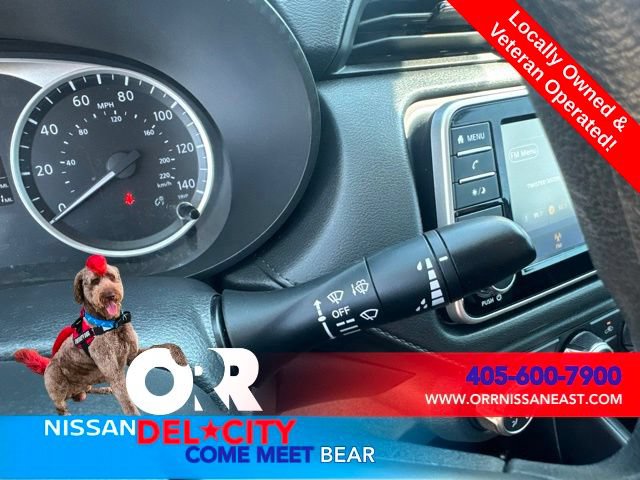 Used 2021 Nissan Versa S FWD image 20