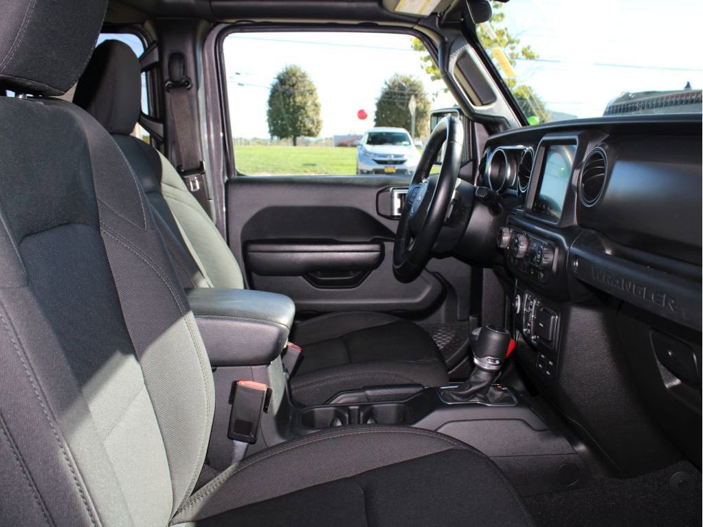 Certified 2021 Jeep Wrangler Unlimited Sport image 32