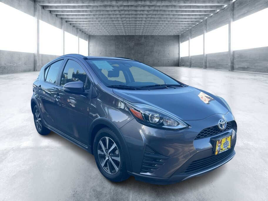 Used 2018 Toyota Prius C Two image 2