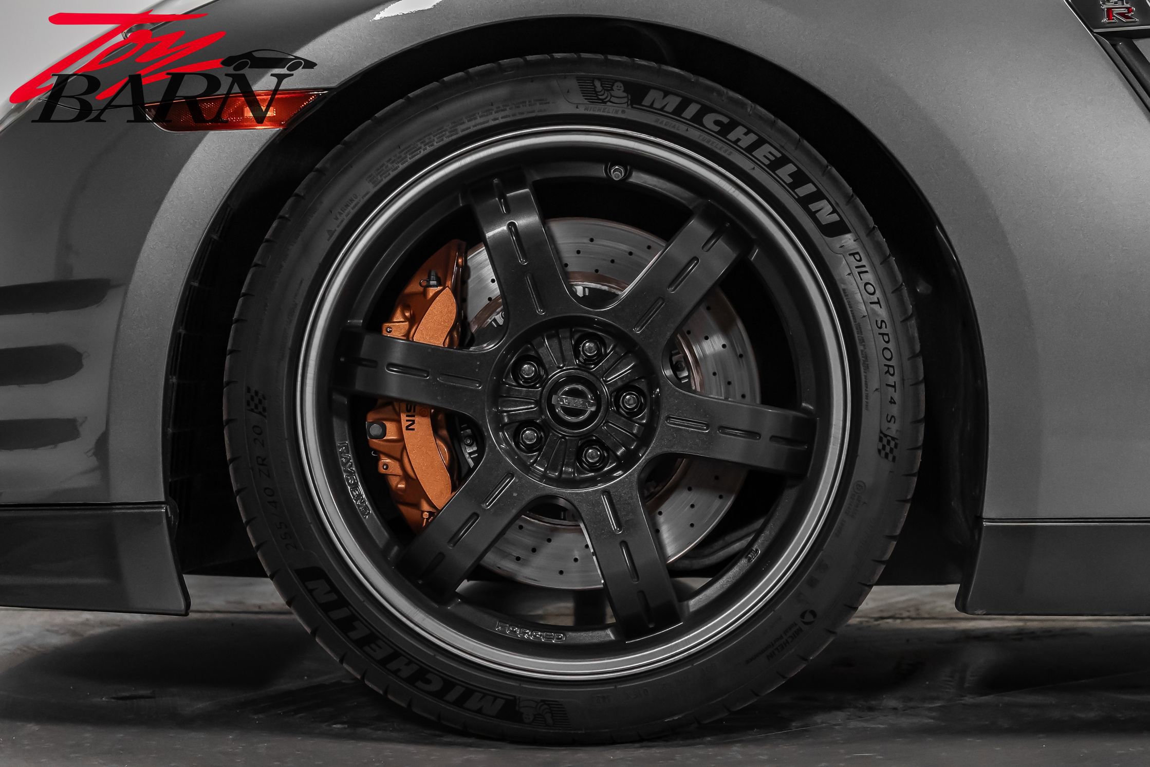Used 2013 Nissan GT-R Black Edition image 18