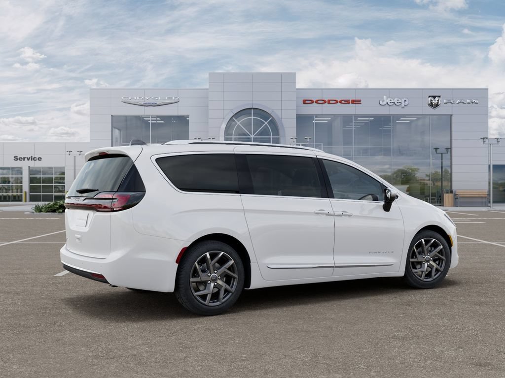New 2027 Chrysler Pacifica Pinnacle w/ Theater Group FWD image 4