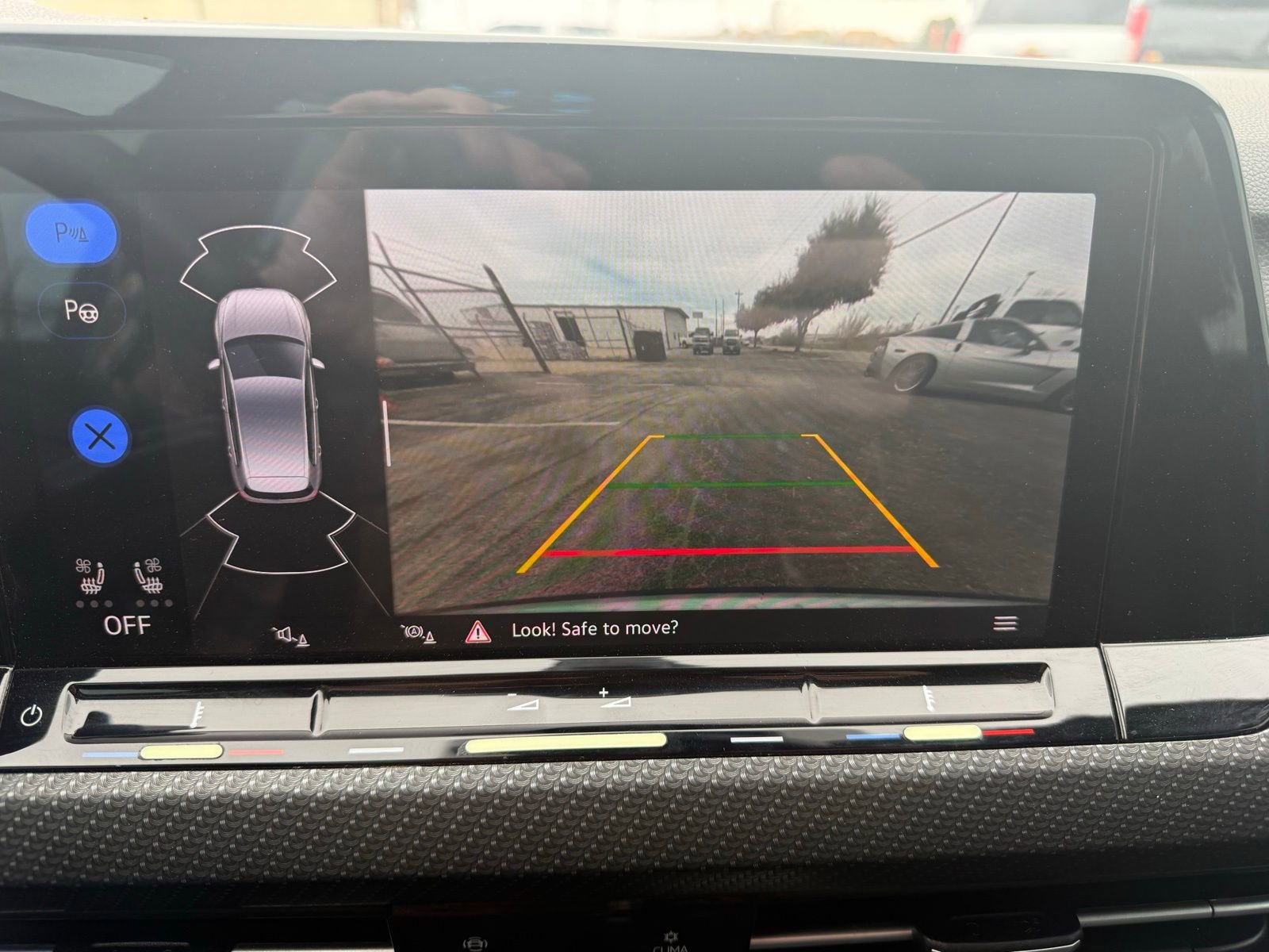 Used 2022 Volkswagen Golf R image 19