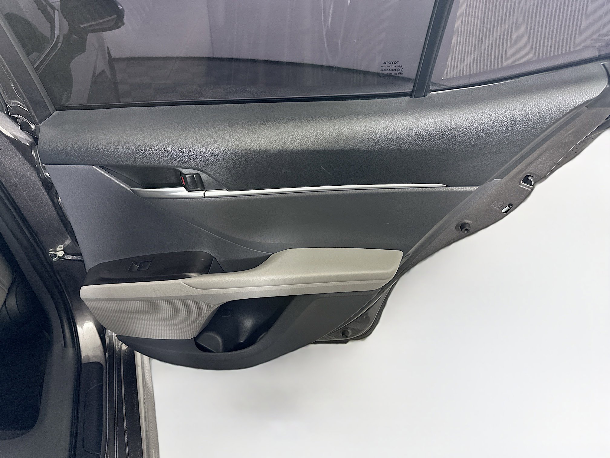 Used 2023 Toyota Camry SE image 28