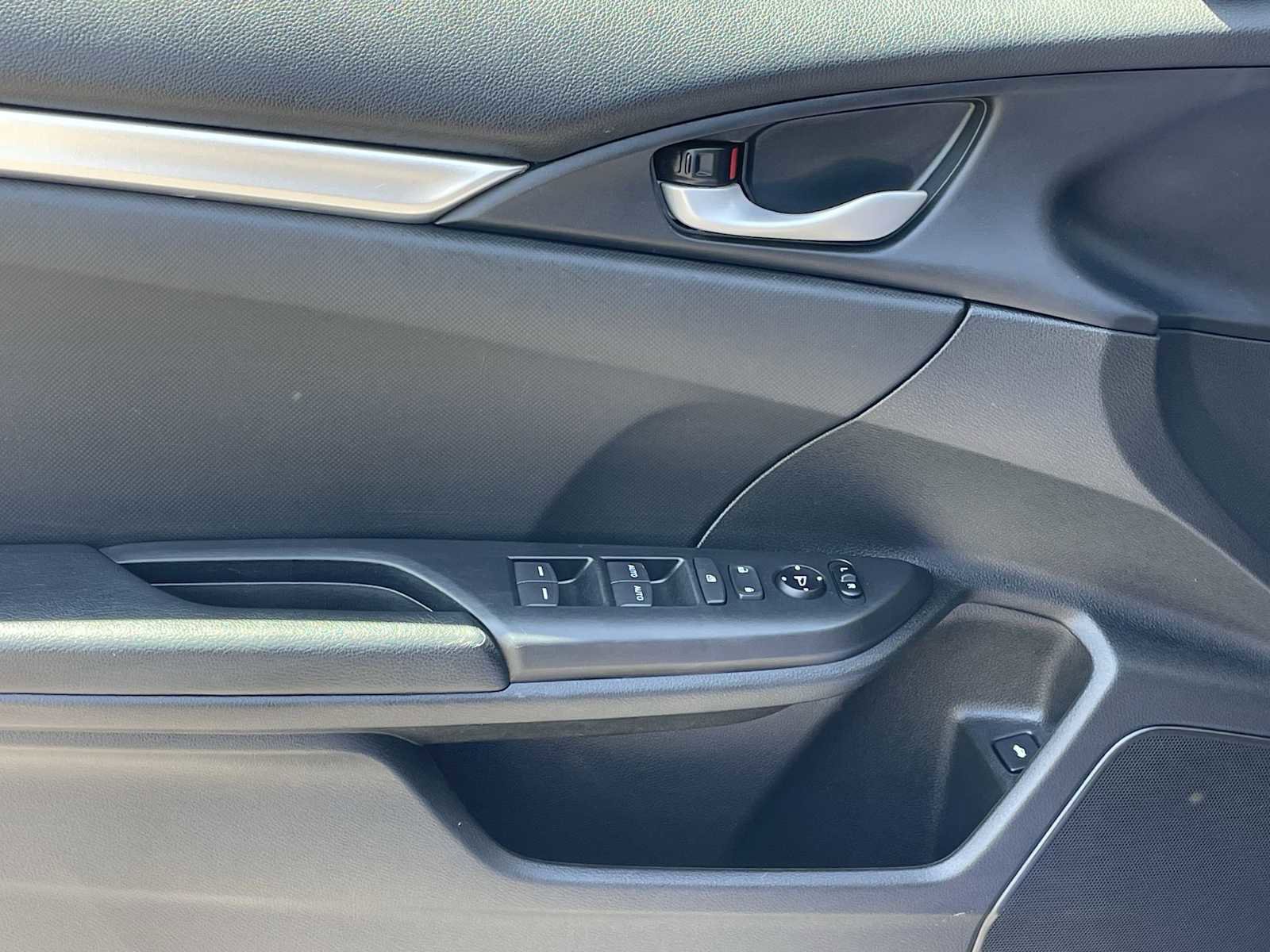 Used 2019 Honda Civic Sport image 11