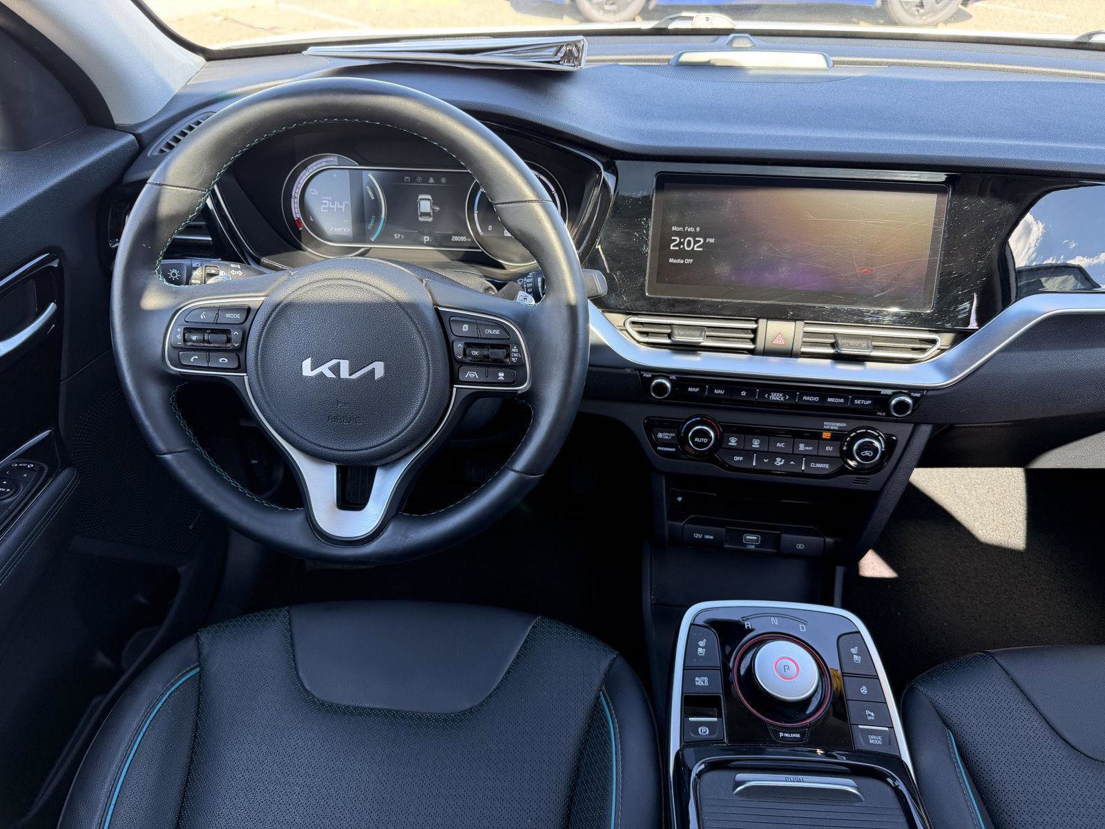 Used 2022 Kia Niro EX Premium w/ Cold Weather Package image 28